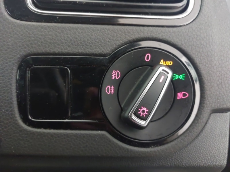 Used Volkswagen Polo 2016 for sale - 76309219: Photo 14