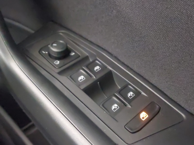 Used Volkswagen T-Roc 2024 for sale - 77536477: Photo 15