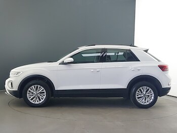 Used Volkswagen T-Roc 2024 for sale - 77536477: Photo