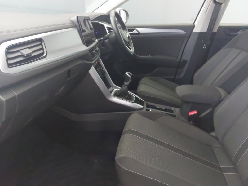 Used Volkswagen T-Roc 2024 for sale - 77536477: Photo 5