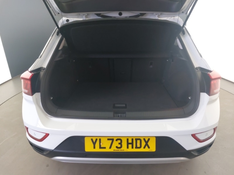 Used Volkswagen T-Roc 2024 for sale - 77536477: Photo 8