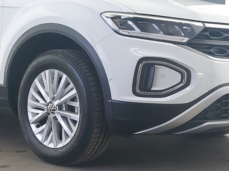 Used Volkswagen T-Roc 2024 for sale - 77536477: Photo 9