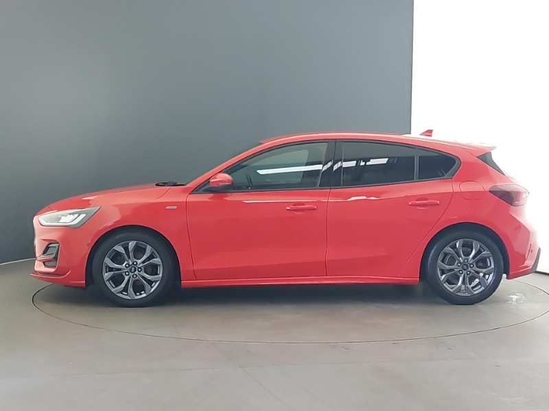 Used Ford Focus 2023 for sale - 76397425: Photo 4