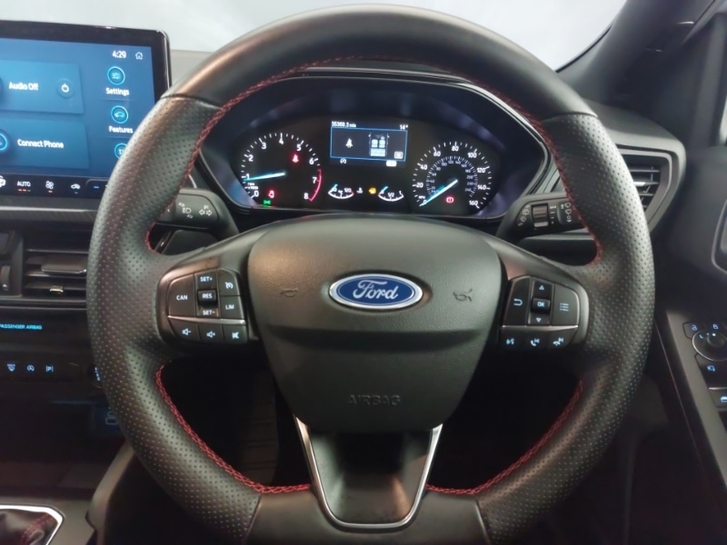 Used Ford Focus 2023 for sale - 76498136: Photo 11