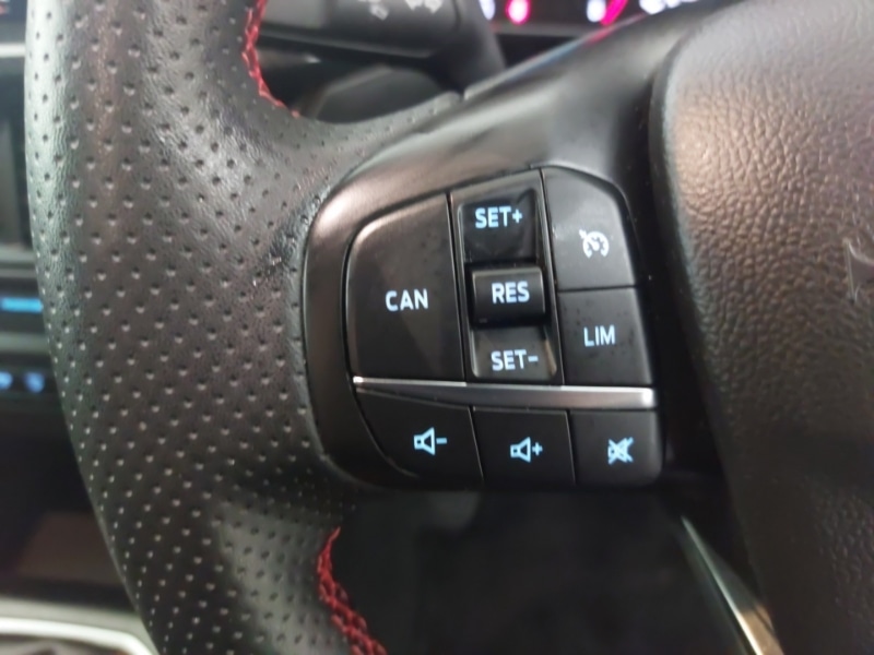 Used Ford Focus 2023 for sale - 76498136: Photo 12