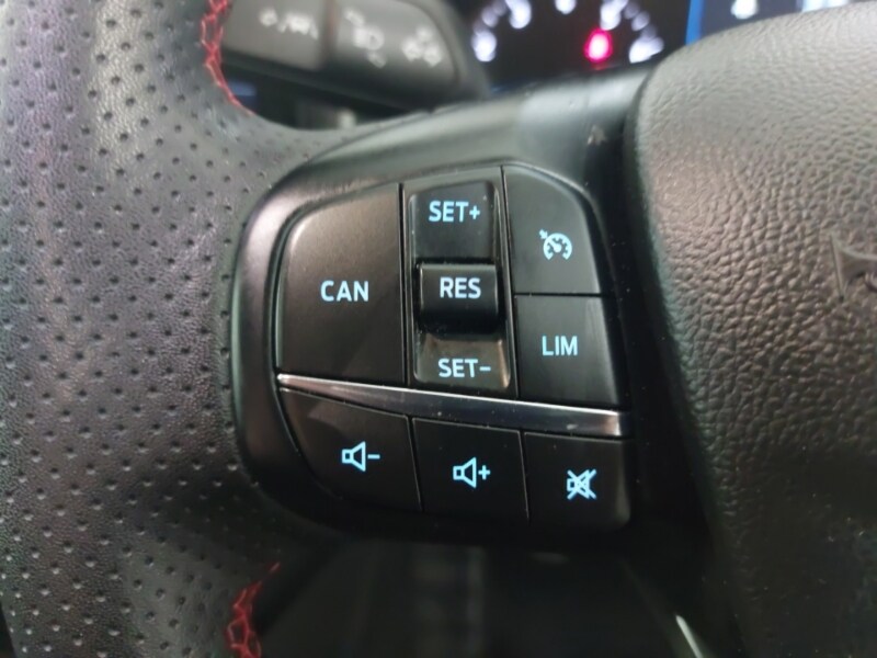 Used Ford Focus 2023 for sale - 76518706: Photo 12