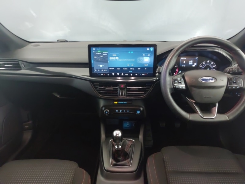 Used Ford Focus 2023 for sale - 76518706: Photo 2