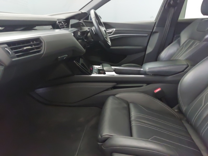 Used Audi e-tron 2022 for sale - 77610842: Photo 5