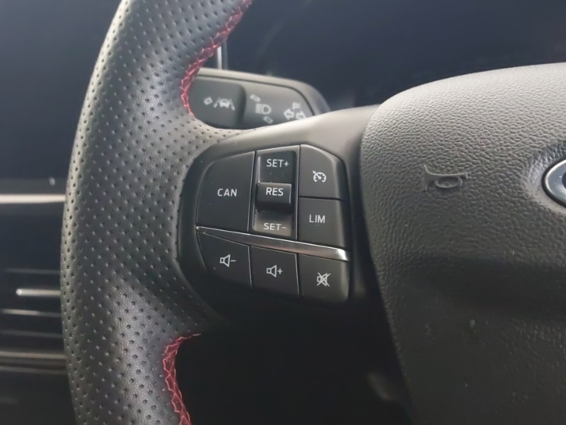 Used Ford Focus 2023 for sale - 76321599: Photo 14