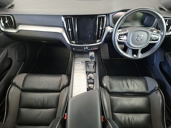 Used Volvo V60 2020 for sale - 79597816: Photo