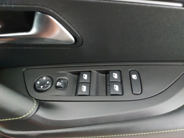 Used Peugeot 2008 2022 for sale - 76145301: Photo 19