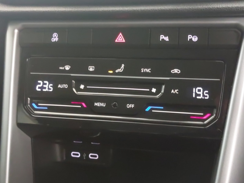 Used Volkswagen T-Roc 2022 for sale - 76471766: Photo 16