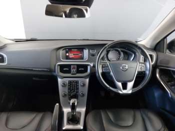 Used Volvo V40 2017 for sale - 75223634: Photo