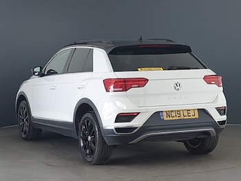 Used Volkswagen T-Roc 2019 for sale - 75939831: Photo