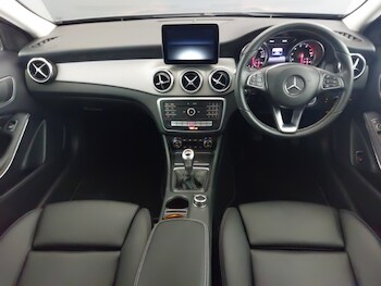 Used Mercedes-Benz GLA 2017 for sale - 77596044: Photo