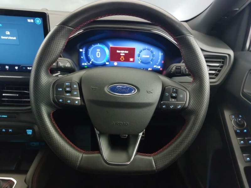 Used Ford Focus 2023 for sale - 76431604: Photo 11