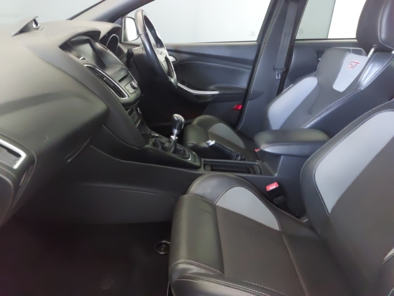 Used Ford Focus 2016 for sale - 76897459: Photo 5