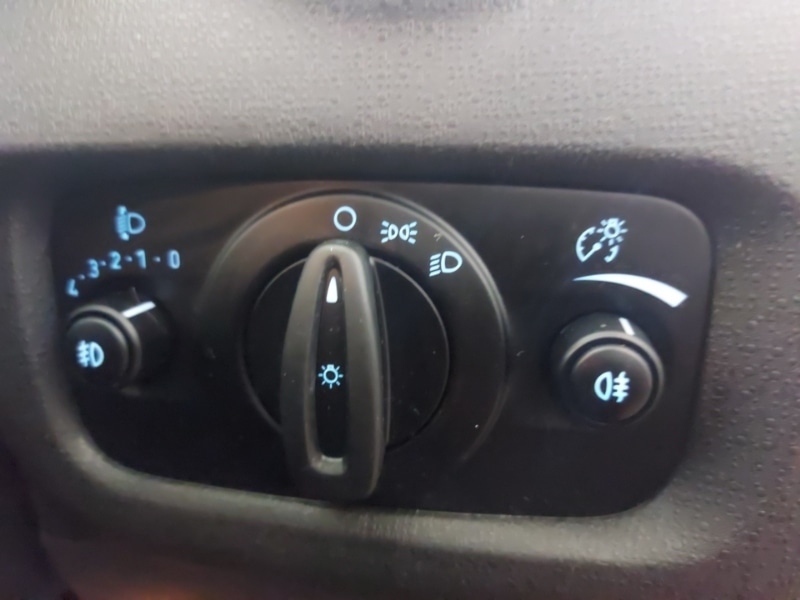 Used Ford Fiesta 2015 for sale - 77815902: Photo 13