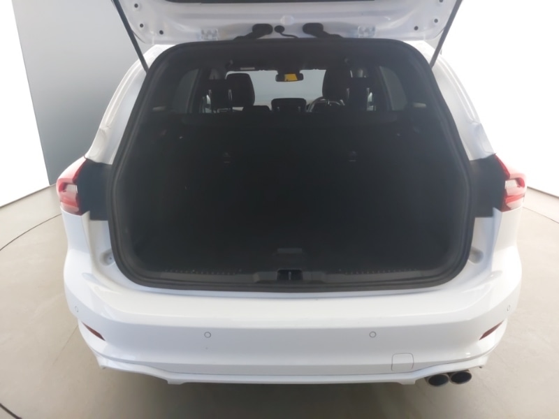 Used Ford Focus 2023 for sale - 76387817: Photo 8