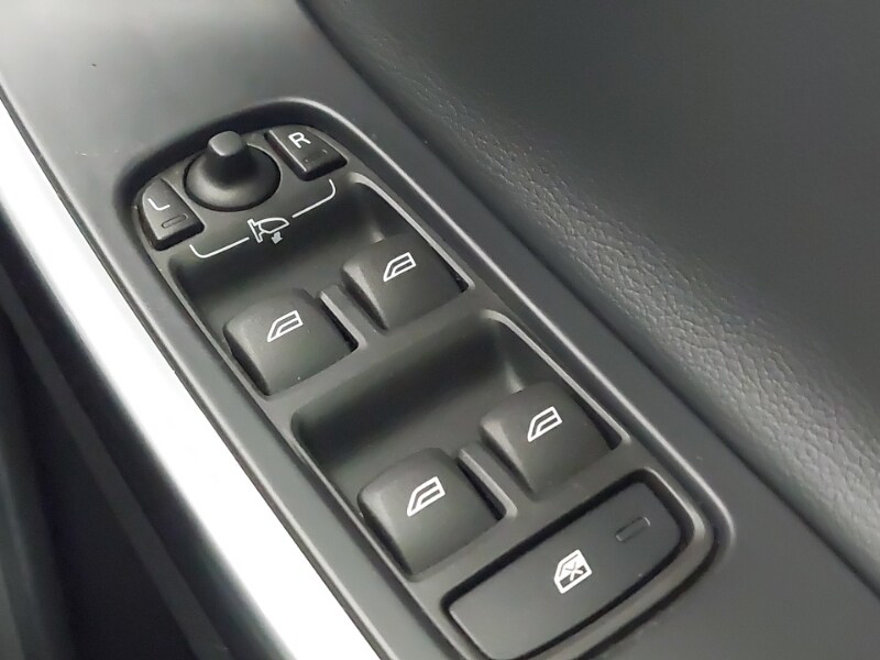 Used Volvo XC60 2017 for sale - 78224902: Photo 16