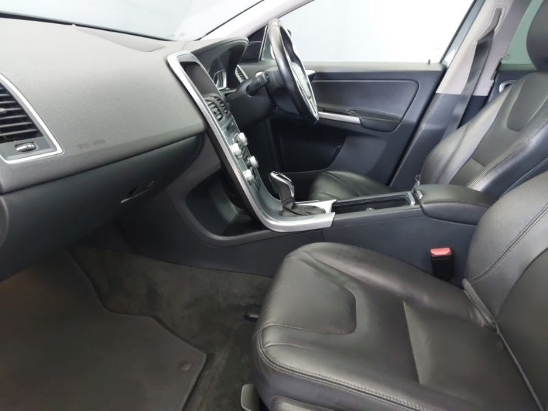 Used Volvo XC60 2017 for sale - 78224902: Photo 5