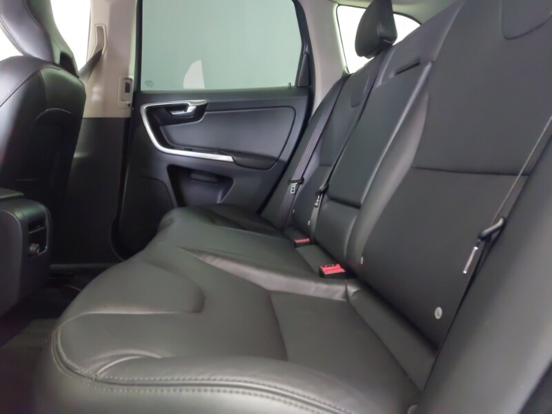 Used Volvo XC60 2017 for sale - 78224902: Photo 6