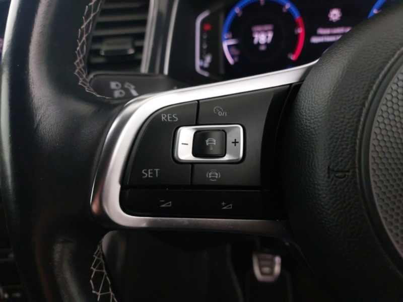 Used Volkswagen T-Roc 2019 for sale - 76387823: Photo 12