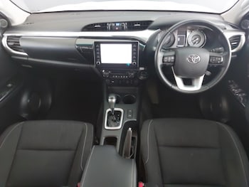 Used Toyota Hilux 2023 for sale - 75595187: Photo