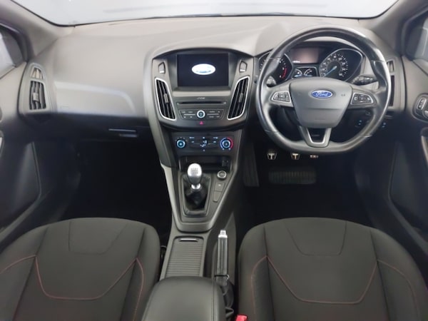 Used Ford Focus 2017 for sale - 76238077: Photo 2