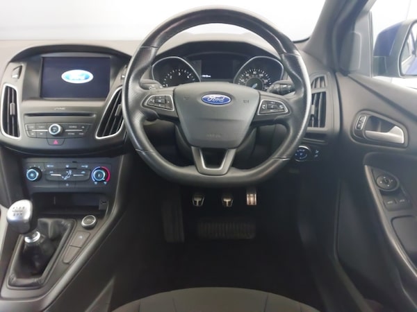 Used Ford Focus 2017 for sale - 76238077: Photo 7