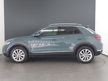 Used Volkswagen T-Roc 2022 for sale - 78700149: Photo