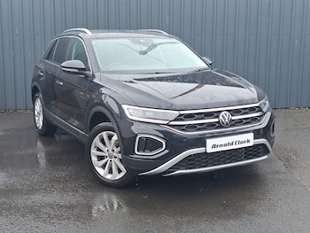 Used Volkswagen T-Roc 2023 for sale - 79433022: Photo