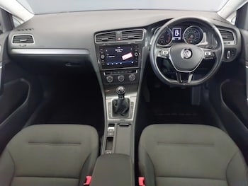 Used Volkswagen Golf 2018 for sale - 76144971: Photo 2