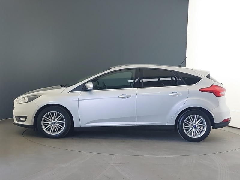 Used Ford Focus 2017 for sale - 76683380: Photo 4