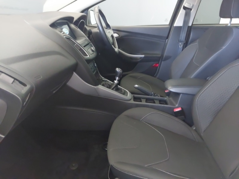 Used Ford Focus 2017 for sale - 76683380: Photo 5