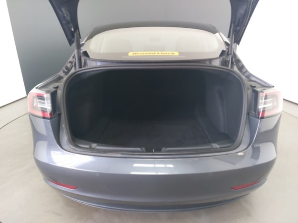 Used Tesla Model 3 2021 for sale - 76268920: Photo 8