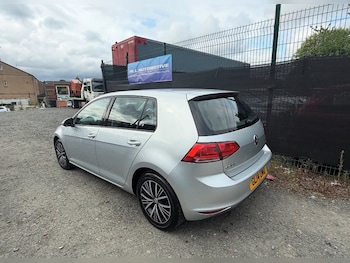 Used Volkswagen Golf 2014 for sale - 76380397: Photo