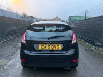 Used Ford Fiesta 2015 for sale - 77620689: Photo