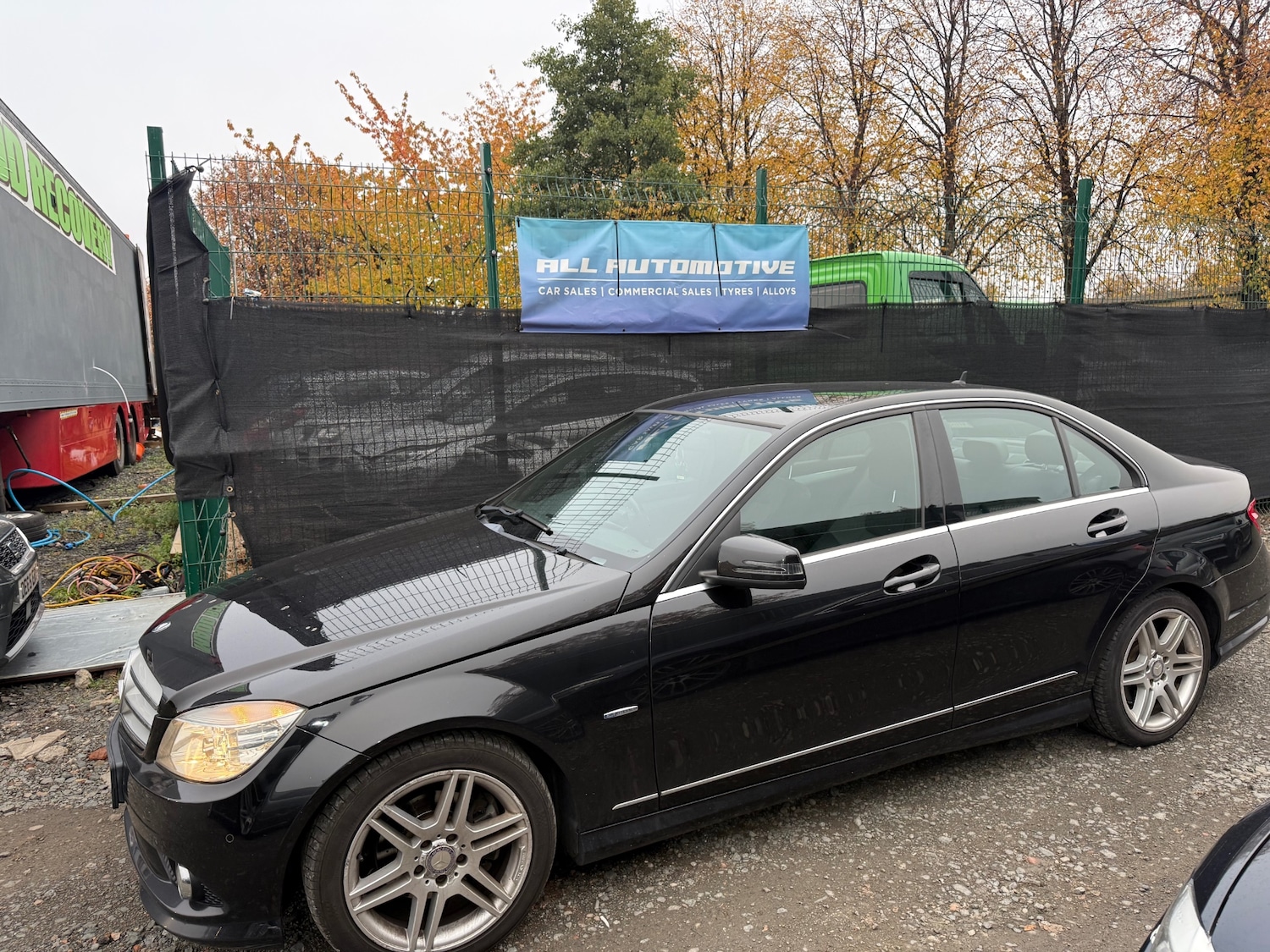 Used Mercedes-Benz C Class 2011 for sale - 76375459: Photo 2