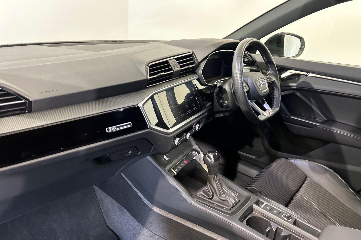 Used Audi Q3 2023 for sale - 75940710: Photo 3