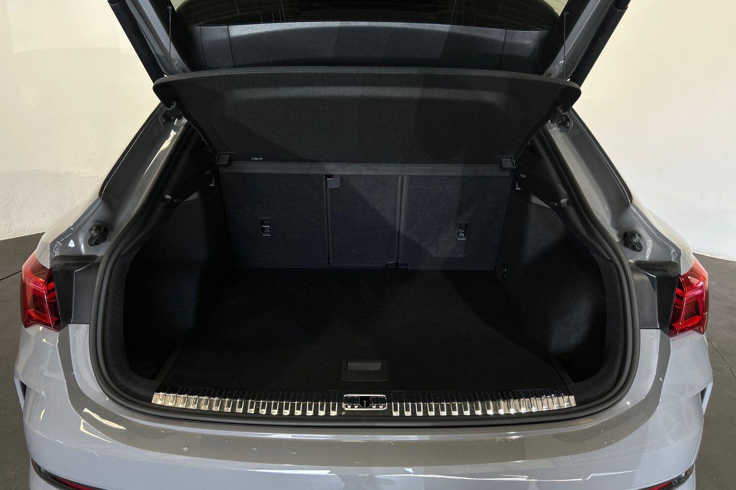 Used Audi RS Q3 2022 for sale - 76043133: Photo 12