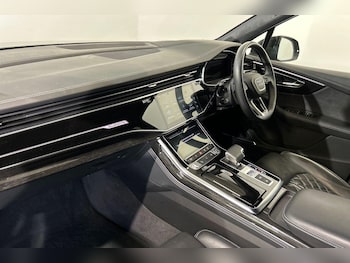 Used Audi Q7 2023 for sale - 75478475: Photo