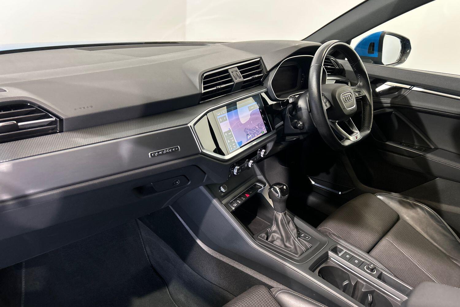 Used Audi Q3 2020 for sale - 76175185: Photo 2
