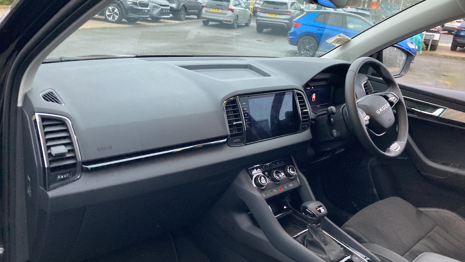 Used Skoda Karoq 2025 for sale - 77450227: Photo 2