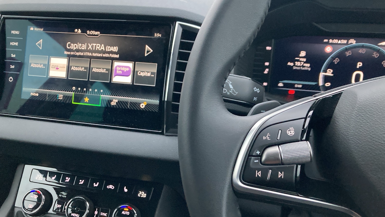 Used Skoda Karoq 2025 for sale - 77450227: Photo 21