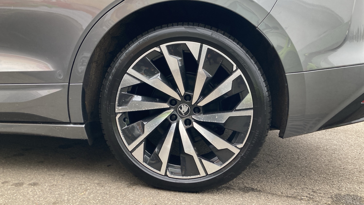 Used Skoda Enyaq 2025 for sale - 78000745: Photo 5