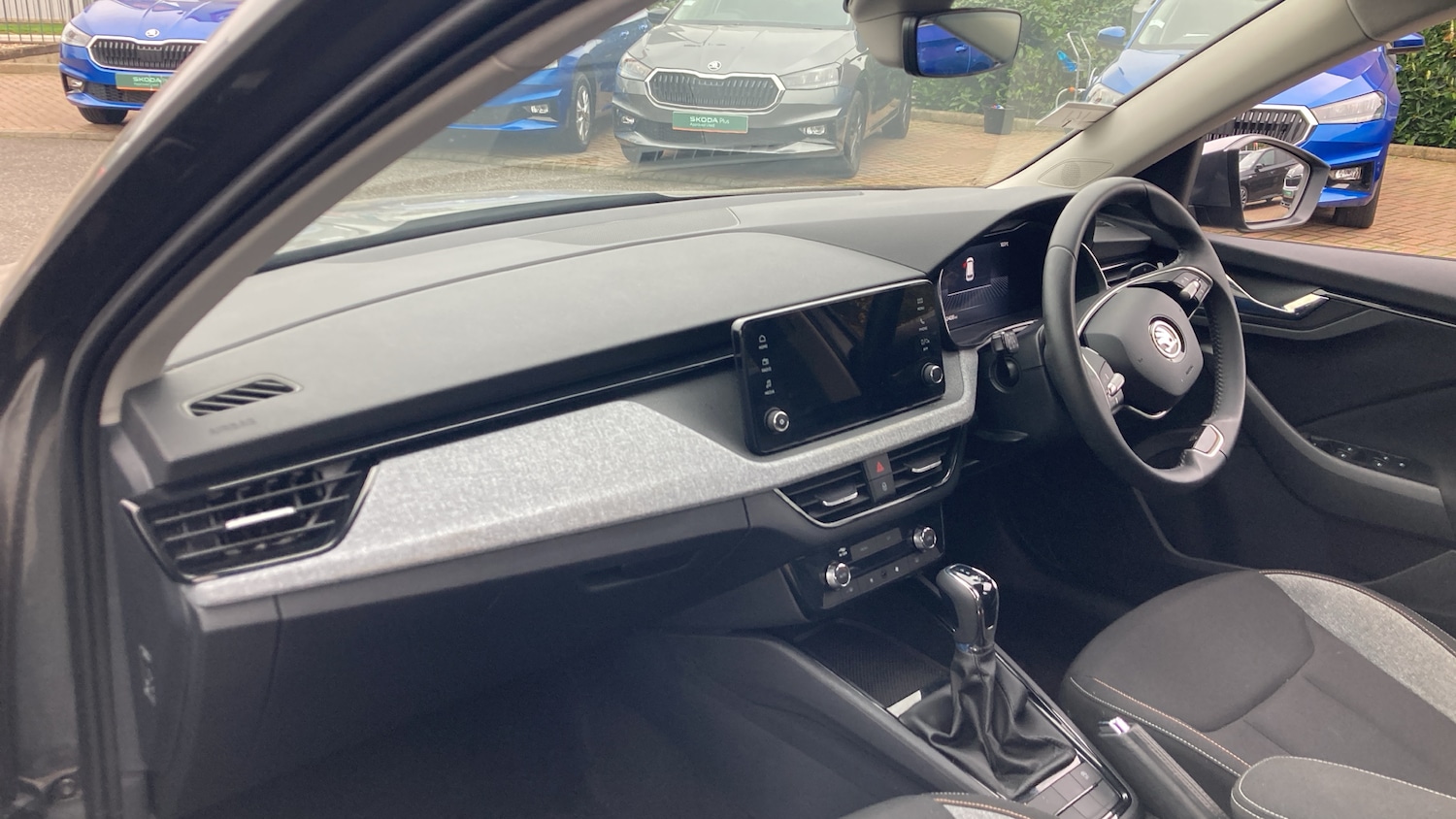 Used Skoda Kamiq 2024 for sale - 76335080: Photo 2