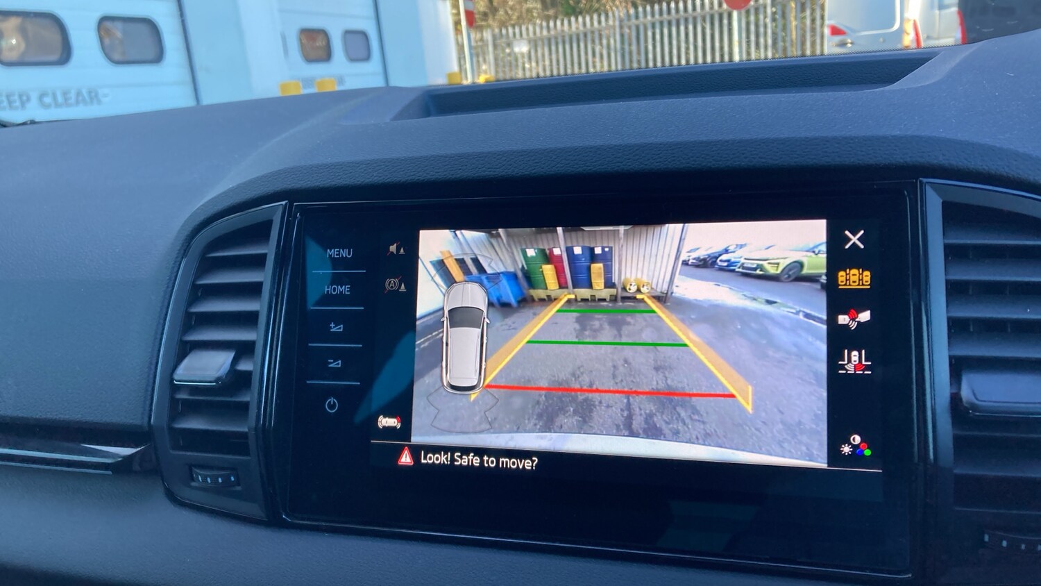 Used Skoda Karoq 2025 for sale - 77930498: Photo 26