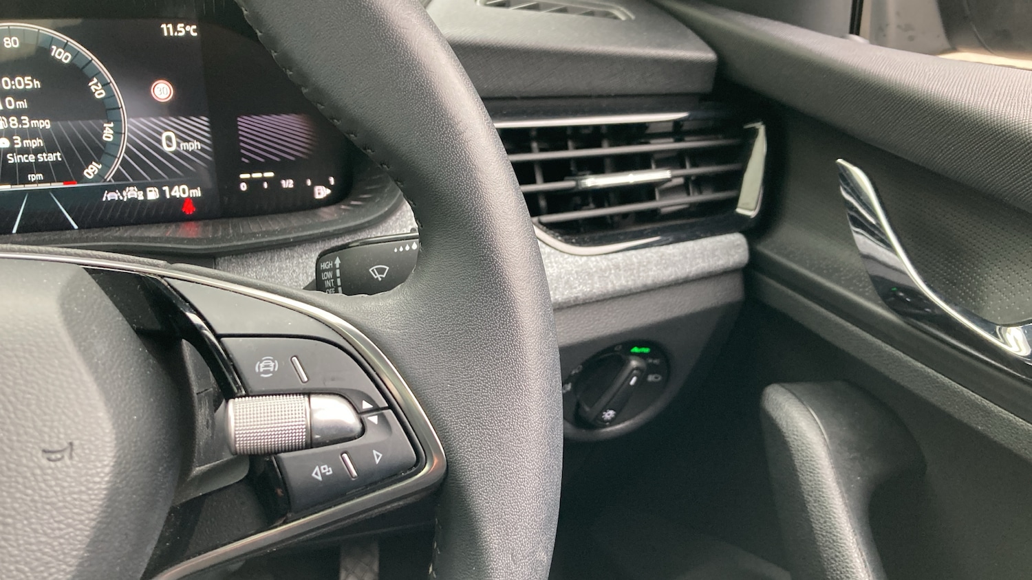 Used Skoda Kamiq 2024 for sale - 78067399: Photo 18