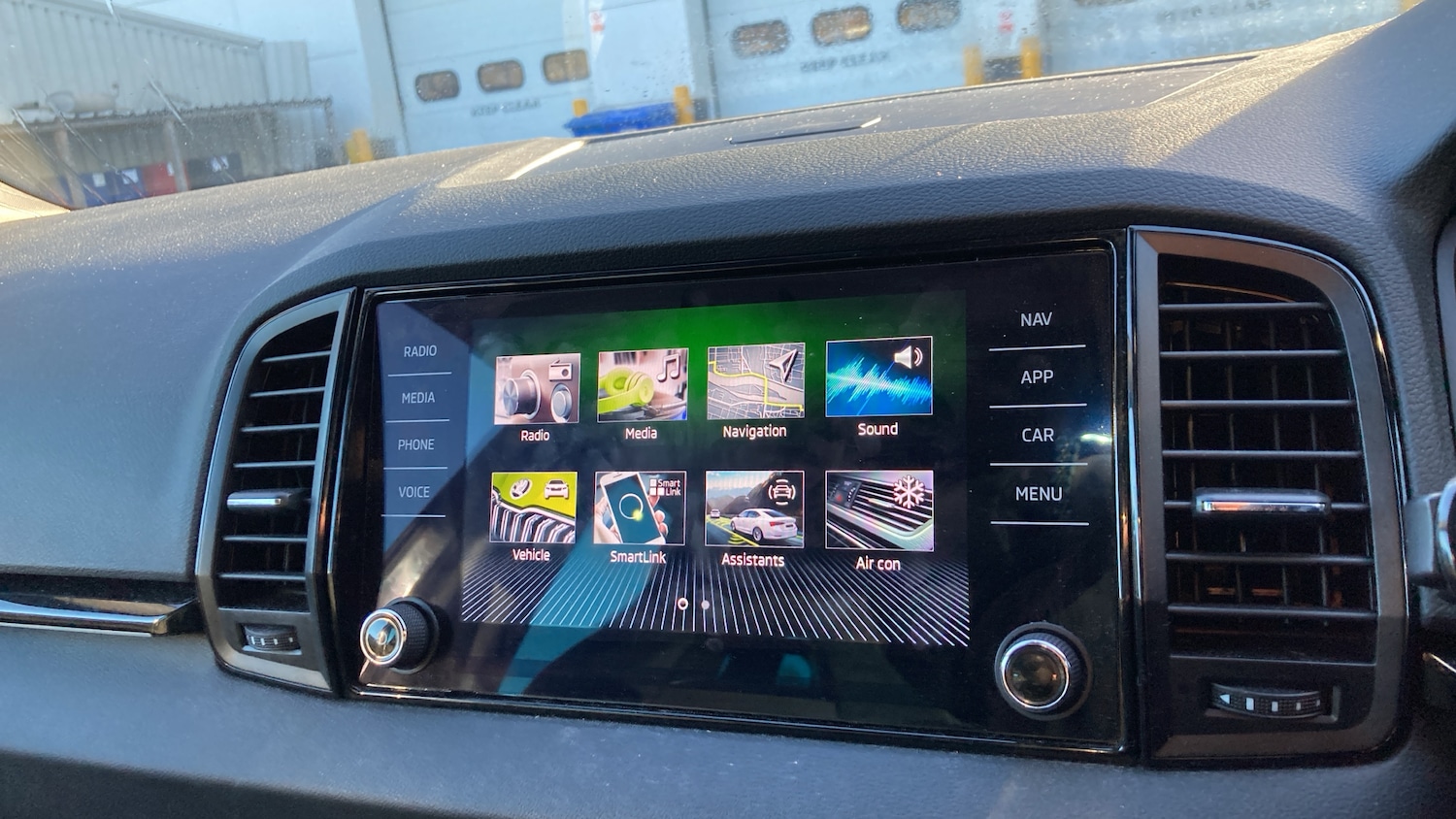 Used Skoda Karoq 2023 for sale - 76640782: Photo 12